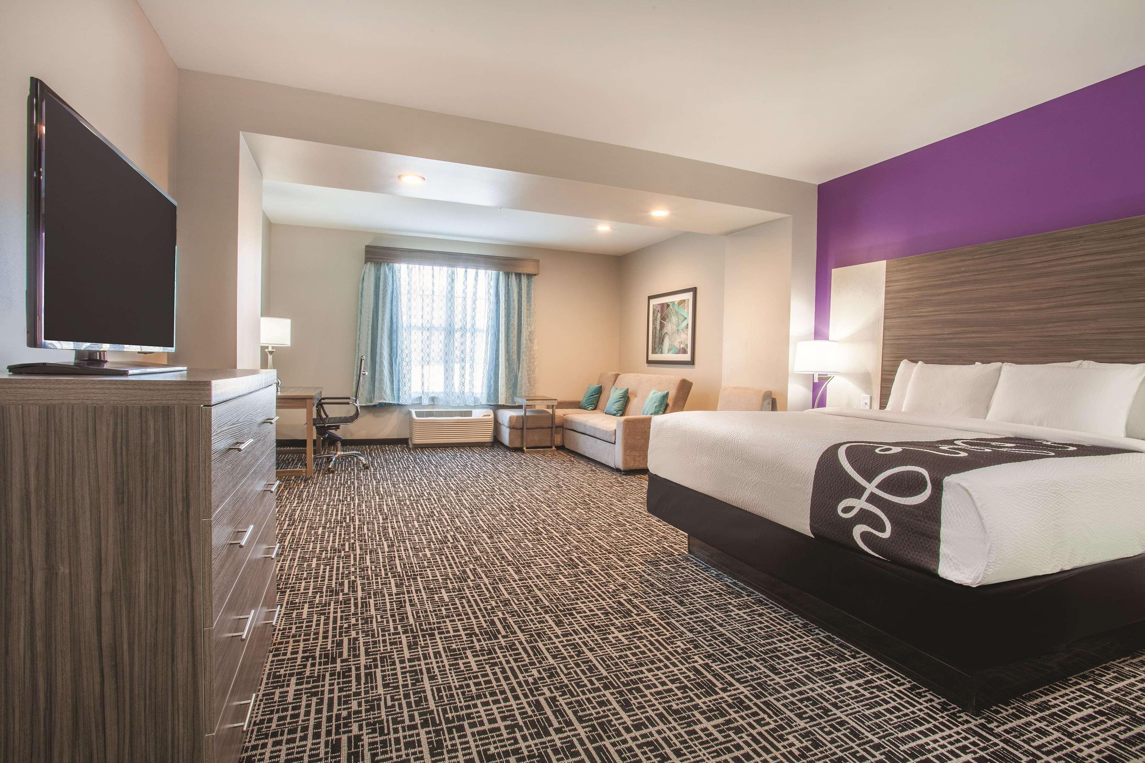 La Quinta By Wyndham Forsyth Hotel Eksteriør billede